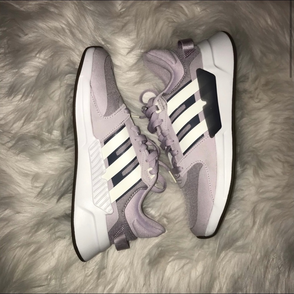 Adidas “Run 90s” Cloudfoam Comfort sneakers